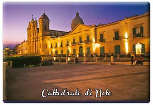 MAGNETE CALAMITA FRIGO FRIDGE MAGNET SICILIA CATTEDRALE NOTO BAROCCO - Picture 1 of 1