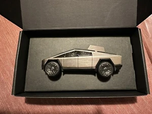 Tesla Exclusive Cybertruck Wind-up Racer 1:43 Scale Diecast NEW IN HAND - Picture 1 of 3