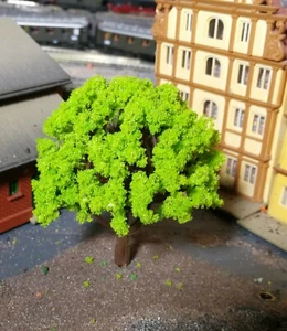 20 hellgrüne Bäume, 80 mm hoch, für den Landschaftsbau - Picture 1 of 12