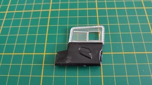 Intérieur porte droite pièce miniature Jouef evolution Ferrari 330 P4 1/18 C84 - Foto 1 di 2