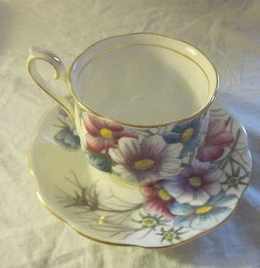 1950s-1960s ROYAL ALBERT BONE CHINA COSMOS Hampton Handpainted Cup & Saucer - Picture 1 of 2