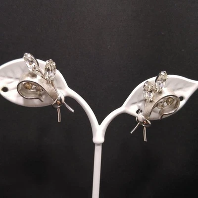 Vintage 1950s Rhodium Floral Screw Back Earrings Clear Rhinestones 1 Inch - Image 1 of 4
