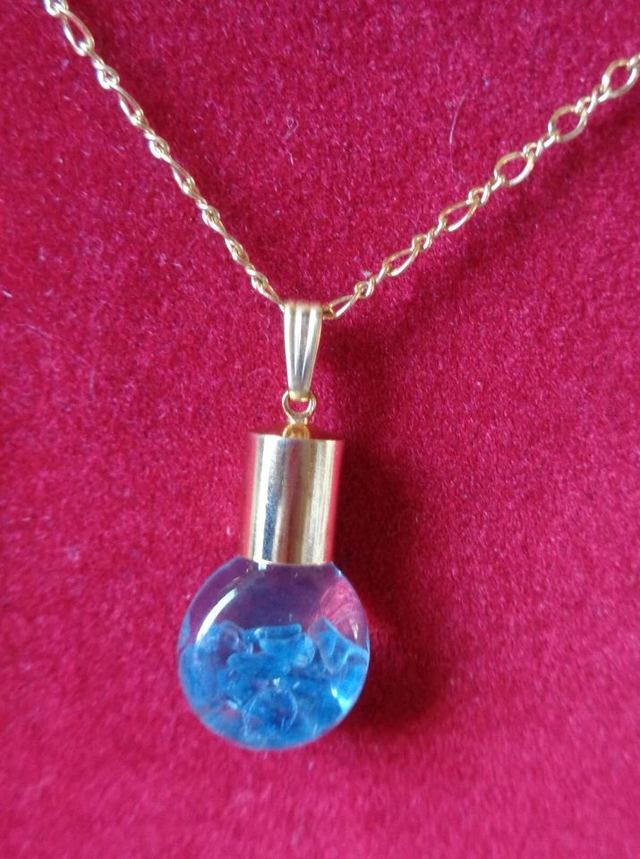 COLGANTE MEDALLÓN CRISTAL SOPLADO A MANO ZAFIRO FLOTANTE/CADENA Y FIANZA TONO DORADO 18" Foto 1 de 1