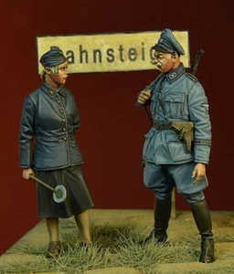 D-Day Miniature 35113 1/35 WWII Reichsbahn Personnel, 1939-45 - Picture 1 of 4