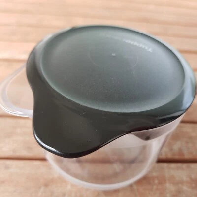 Tupperware Milchkännchen, schwarz,250 ml, Nr. 6966A-5 - Bild 1 von 4