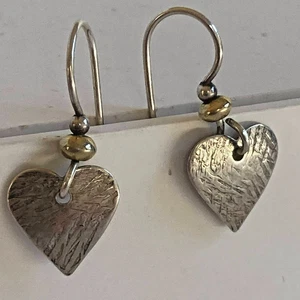 Ohrringe Vintage gehämmert 925 Silber Herzen 0,5" Tropfen gemischt Metalle Vermeil Perlen - Bild 1 von 4