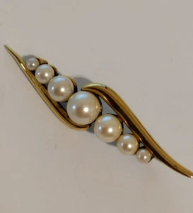 Broche prendedor disfraz de moda con cuentas blancas de imitación perla tono dorado - Imagen 1 de 8