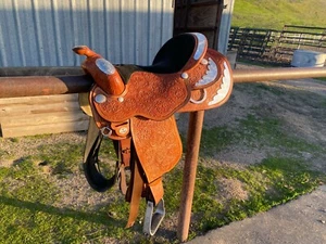 Circle Y show saddle 16 seat  - Picture 1 of 9