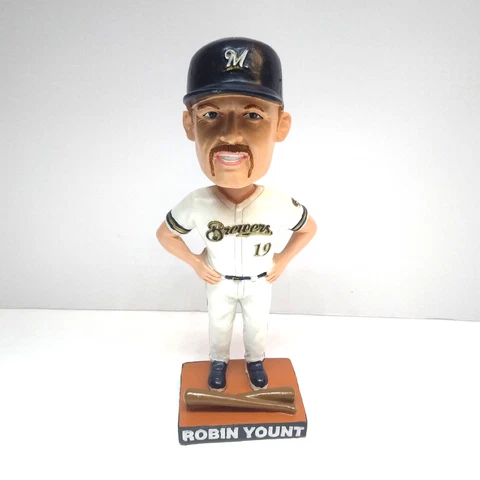 ROBIN YOUNT "Coach" Milwaukee Brewers Bobblehead SGA Milwukee Brewers HOF Rare Cover