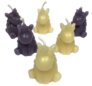 Vier Bienenwachskerzen Einhorn lila & elfenbeinfarben, kostenloser Versand Made in UK - Bild 1 von 1