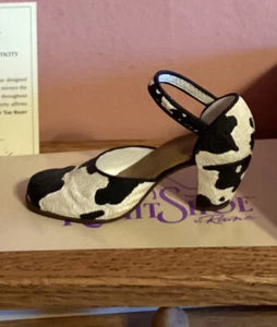 Just the Right Shoe Bovine Bliss Cowhide Print 25036 Raine Willits Design COA - Picture 1 of 8