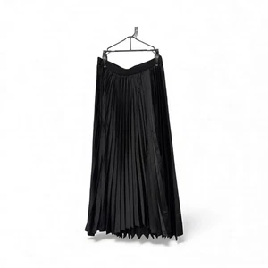 UNIQLO x Theory Black Pleated Long Skirt Brand New - Picture 1 of 3