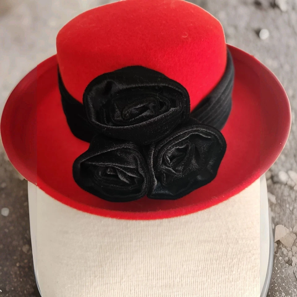 Sombrero Rojo Negro Mujer 100% Lana Floral Rosa Valor Vestido Iglesia Real Clásico  Foto 1 de 4