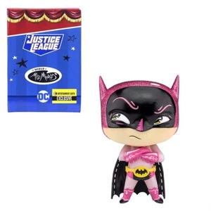 DC Comics Justice League: Miss Mindy Batman Statue (Pink) /Toys Blue,pink - Picture 1 of 1