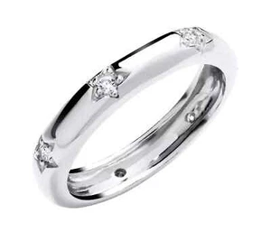 Anillo de eternidad completo estrella de diamantes simulados corte redondo de 1,10 quilates enchapado en oro blanco de 14 quilates - Imagen 1 de 5