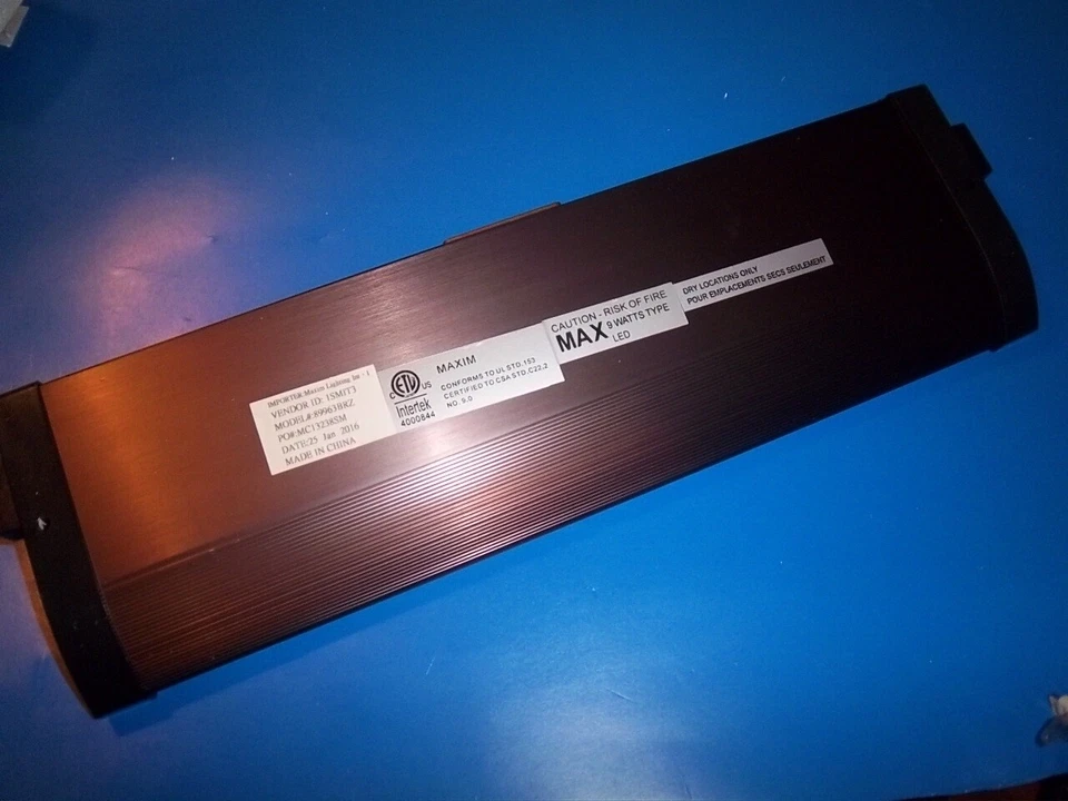 NEW Maxim Lighting CounterMax MX L120 EL 13' Under Cabinet, Bronze 89963BRZ - Image 1 of 1