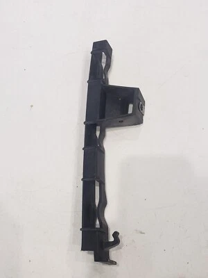 Chevrolet Malibu 2010 puerta trasera izquierda guía de vidrio fabricante de equipos originales Foto 1 de 3