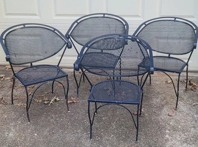 4 sillas de patio vintage de hierro forjado azul con respaldo de barril  Foto 1 de 4