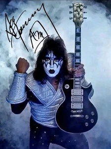  ACE FREHLEY 🎸 🎵FOTO NACHDRUCK 8x10 HANDSIGNIERT SIGNED KISS VERSANDKOSTENFREI!!!! - Bild 1 von 1