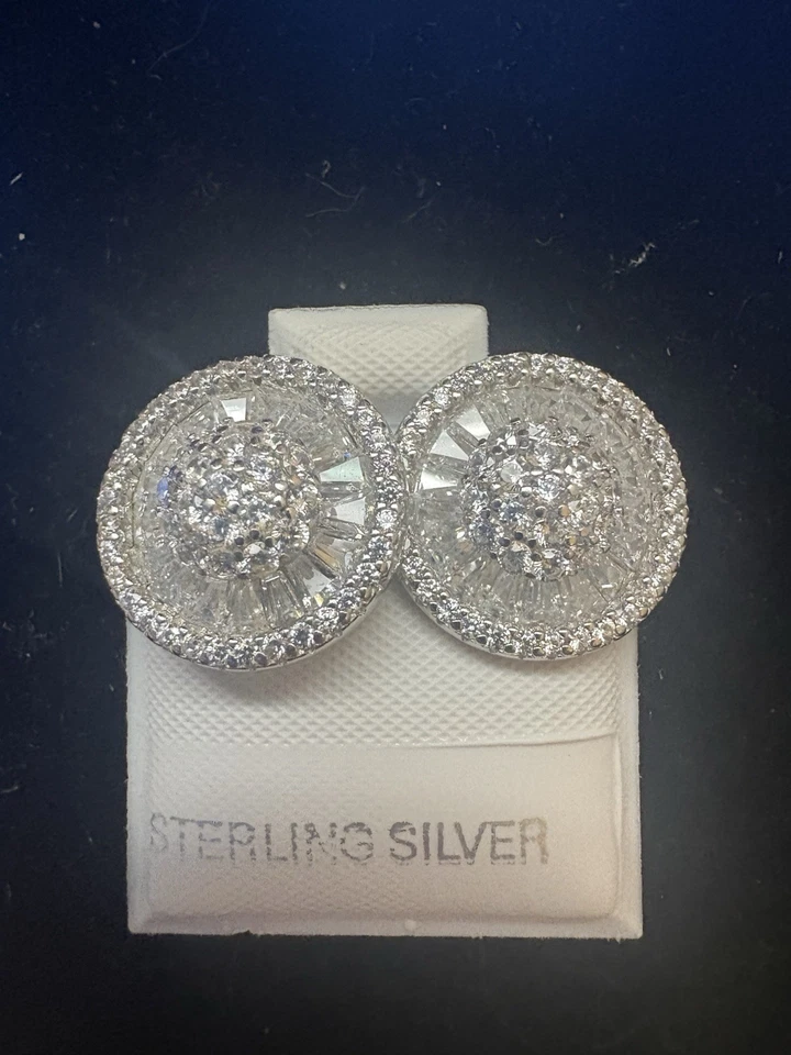 Brincos de prata esterlina e moissanita - Imagem 1 de 1