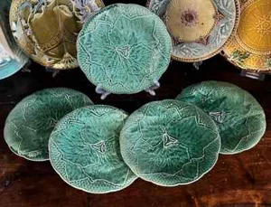 Group of 5 Vintage Majolica Plates from Gien with Vine Leaf Decoration - Picture 1 of 8