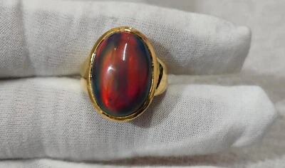 Anillo de oro amarillo sólido de 14 k de ópalo negro natural de Australia de 9,50 quilates para hombre Foto 1 de 4