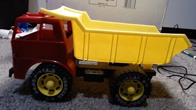 Vintage GAY TOYS 12" plastic Dump Truck 620 red/yellow  Goodyear Tracker  USA - Image 1 of 4