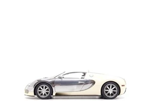 AUTOart Signature 1:18 Bugatti Veyron L'Edition Centenaire Hermann Zu Leiningen - Picture 1 of 13