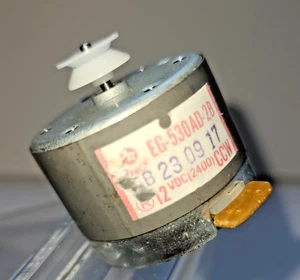 MABUCHI DC 12V CCW (2400) Tape Recorder Audio Spindle Motor - EG-530AD-2B - Picture 1 of 11