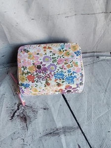 Buxton Floral Wizard ZIP Wallet Credit Card - Picture 1 of 8