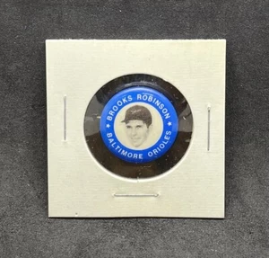 1983 Reprint ‘1969’ MLBPA Brooks Robinson Blue Pin-Back Button Pin MLB Orioles - Picture 1 of 3