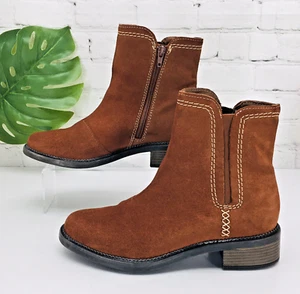Clarks Collection Women's Ankle Boots-7.5 M Brown Suede Leather Side Zip Booties - Picture 1 of 13