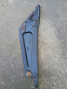 BMW E24 Front Window Guide Right Passeng Side Weather Strip 635csi 633csi M6 - Picture 1 of 3