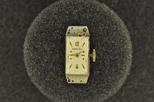 VINTAGE LADIES ZODIAC WRISTWATCH MOVEMENT - RUNNING - 17 JEWELS - Picture 1 of 2