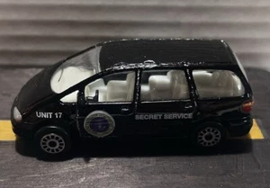 Realtoy Ford Galaxy Secret Service Van Presidential - Picture 1 of 7
