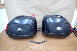 2017 YAMAHA FJ09 GIVI SADDLEBAG SADDLE BAG SET W/ KEY / MOUNTING BRACKET - Picture 1 of 12