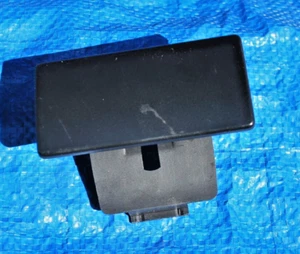 2006 - 2010 Hummer H3 GLOVE COMPARTMENT black LATCH OEM USED - Bild 1 von 5
