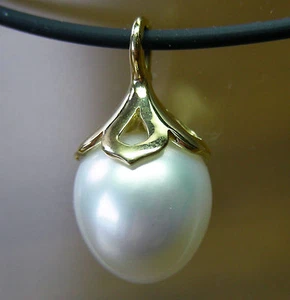 16mm!! COLGANTE BLANCO MAR SUR 100% SIN TRATAR + ORO AMARILLO MACIZO 18ct + CERTIFICADO - Imagen 1 de 1