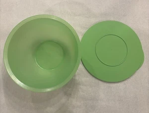 Tupperware Bowl 3095B-1 Green Storage Container 4.3L With Lid - Picture 1 of 6