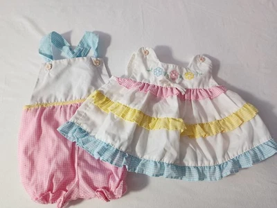 Vestido Ropa Bebé Niña De Colección 0-3 Meses Bordado Volantes Pasteles Cuadros Floral Foto 1 de 4