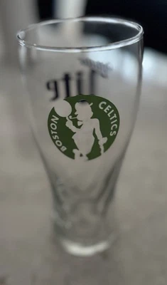 Logo BOSTON CELTICS MILLER Lite 7" Pilsner/Vasos de Cerveza para Barra Temática Deportiva Foto 1 de 4