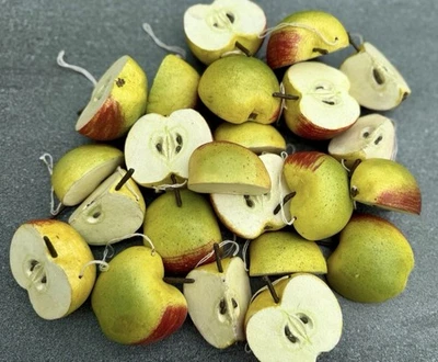 6x Vintage Deko-Äpfel, Kunstobst, naturgetreue Apfelstücke zum Hängen, Requisite - Bild 1 von 4