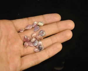 Natural Pink Sapphire Small Raw Gemstones, Rough Crystal Beads, 15-20 Pieces for - Picture 1 of 3