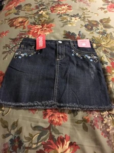 NWT Gymboree Size 6 Dark Wash Denim Mini Skirt With Flowers Adjustable Waist - Picture 1 of 5