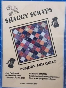 Cojín y edredón con patrón de edredón ""Shaggy Scraps"" de ""Just Patchwork"" usado - Imagen 1 de 2