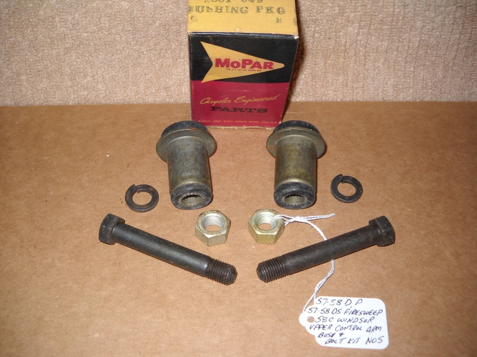 Новый из старых запасов Mopar 57-58 Dodge Plymouth DS 58 Chrysler верхний рычаг управления втулка/комплект болтов - Изображение 1 из 1