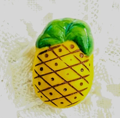 Vintage Fluorescent Glass Realistic PINEAPPLE. Great Paint Detail. 11/16 Inch - Image 1 of 4