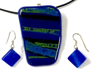 Set gioielli in vetro dicroico artigianali fatti a mano fusi - collana e orecchini pendenti - Foto 1 di 12