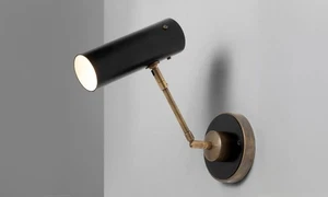 Lámpara de pared de diseño de mediados de siglo italiana de latón y metal negro - Imagen 1 de 5