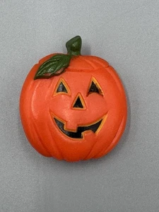 Spilla Halloween zucca Jack O'Lantern vintage Hallmark spilla da bavero in plastica - Foto 1 di 4